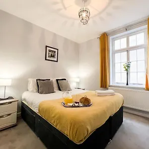 Suitely - Berkeley Apartment